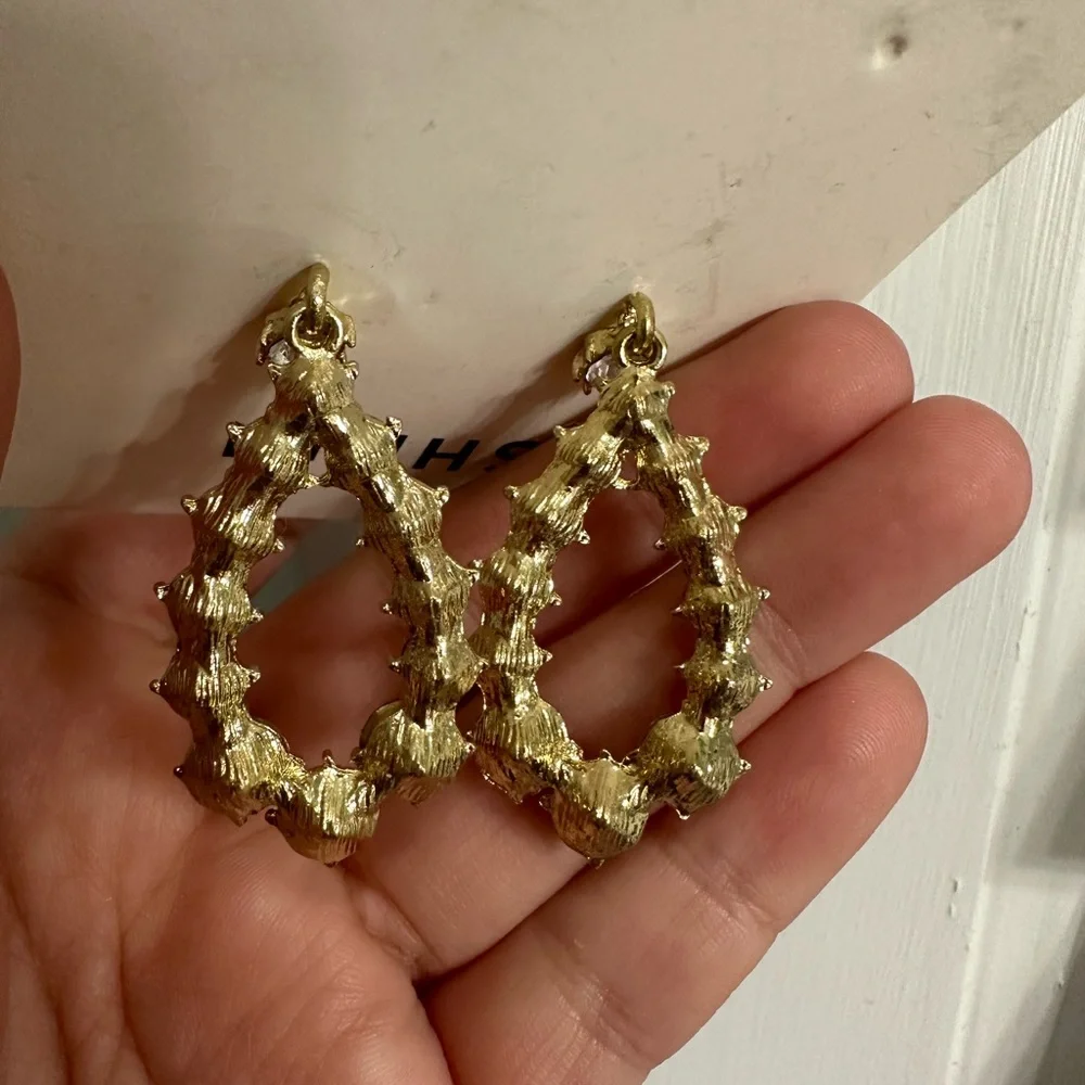 Pink Ombré Dangle Earrings - Picture 4 of 4